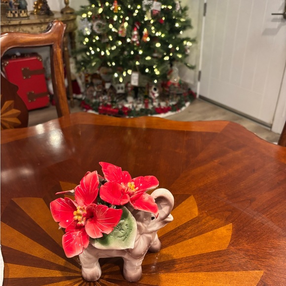Ceramic Elephant Planter with Red Flowers - Picture 7 of 7